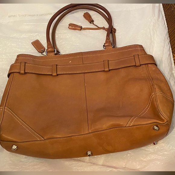 Coach Vintage Handcrafted Leather Hampton SatchelTan with Rare Logo interior - Picture 3 of 7